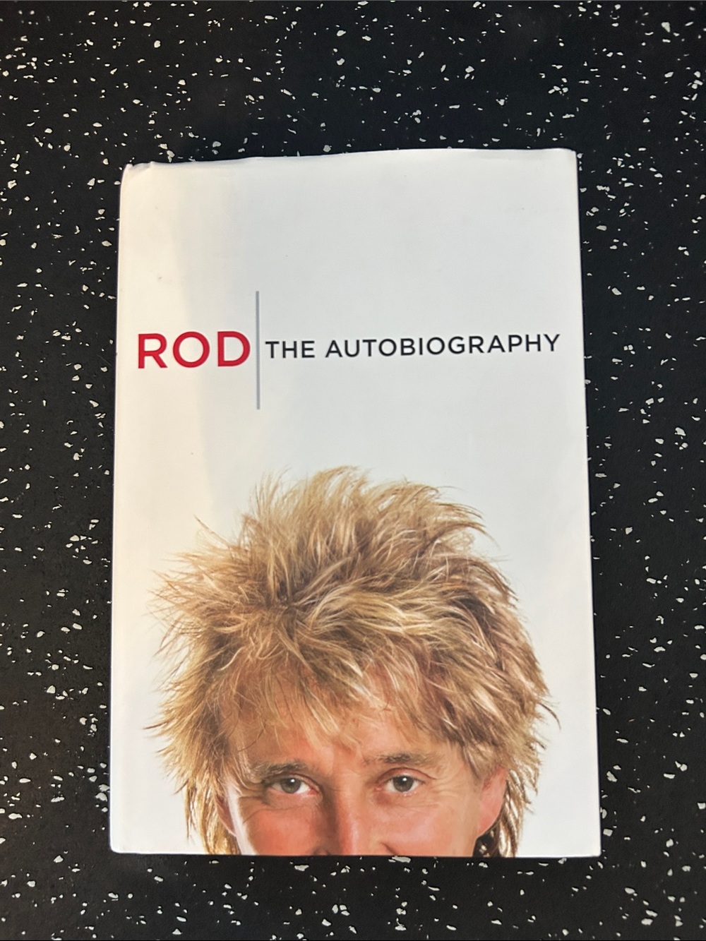 White Hardcover Autobiography – Rod Stewart